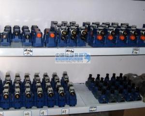 ��Ӧ������ʿ��ϵ��ҺѹԪ��