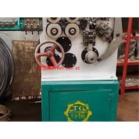 ѹ���ɻ�ͼƬ_����ʵ�ݵĵ��ɻ��������ڶ���е